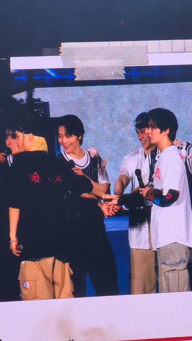 Stray Kids LA Dominance: A Breakdown of Obsession and Unanswered Questions… See More! 