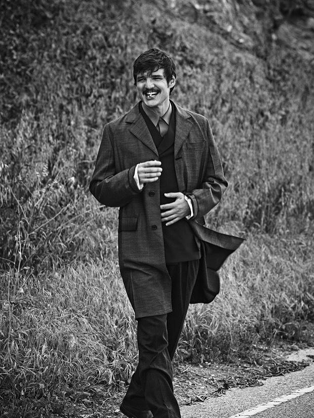 Pedro Pascal: The Obsession Explained… or Is It? 