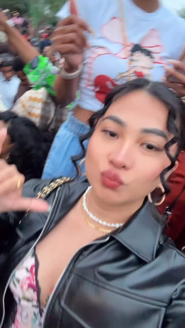 Cardi Bs Calculated Chaos: A Warning to the Wise… or is it?